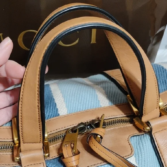 SALE! Auth Gucci Blue & White Striped Leather Trim Travel/Duffle Bag W Strap - Picture 3 of 16